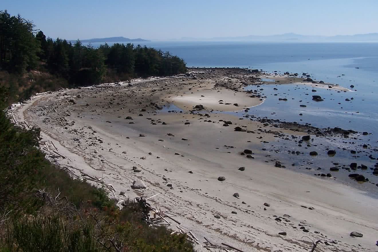 Duck Bay on Savary Island is often completely free of people no matter what time of year